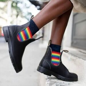 Blundstone 2105 Rainbow Chelsea Boots
Size 8.5